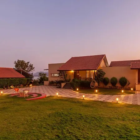 Luna Villa By Veo, Stayvista - 2Bhk With Lake View & Bonfire-2